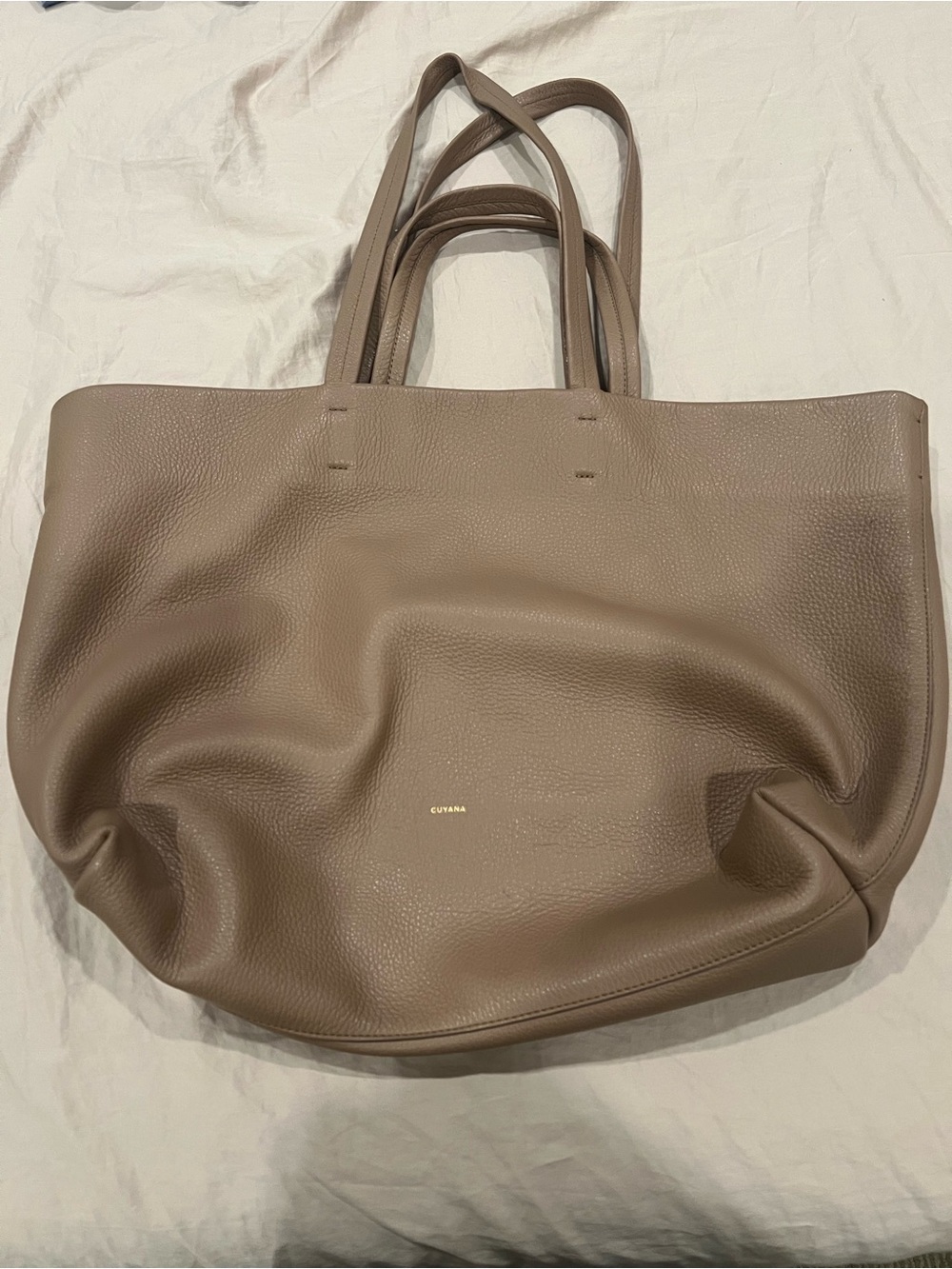 Cuyana Pebbled Leather Tote in Taupe